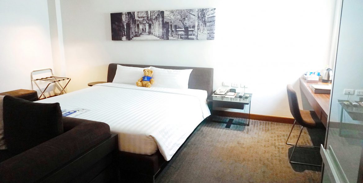 M Room 12